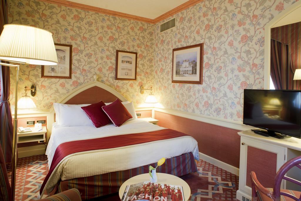 Hotel Milano Regency Esterno foto