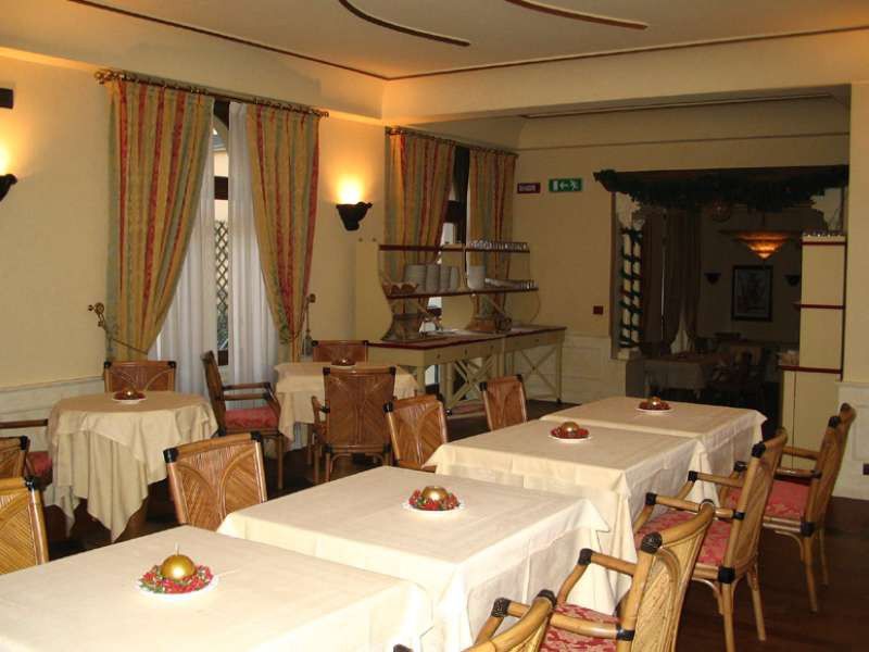 Hotel Milano Regency Esterno foto