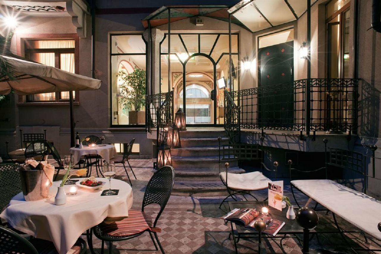 Hotel Milano Regency Esterno foto