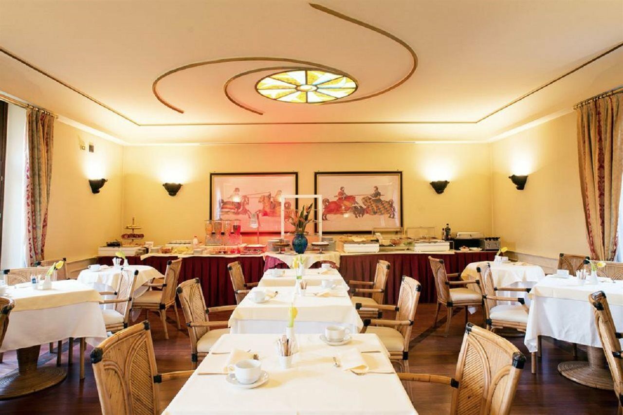 Hotel Milano Regency Esterno foto